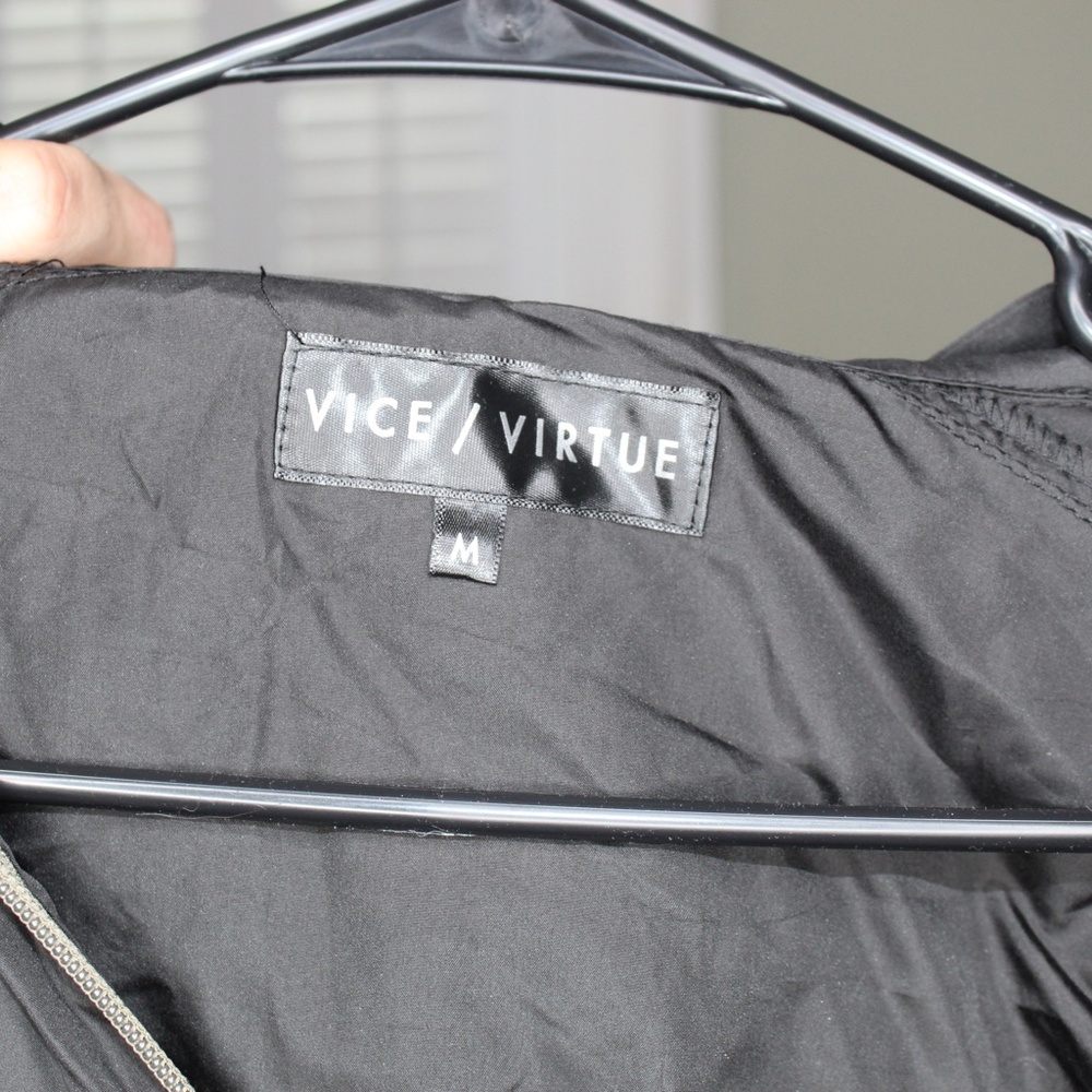 Black wind jacket - Picture 2 of 4